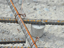 Beton-Abstandshalter / extrudierte Zementprofile