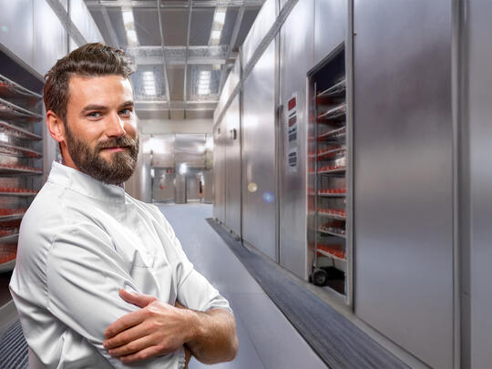 Räuchertradition verfeinert für professionelle Lebensmitteltechnik